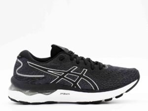 A right-hand side view of the Asics Gel Nimbus 24, in Black/Pure Silver.