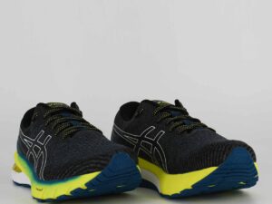 A group view of the Asics GT 2000 10, in Metropolis/Graphite Grey.