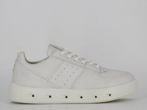 A side view of the Ecco Street 720 W Starlight, in White.