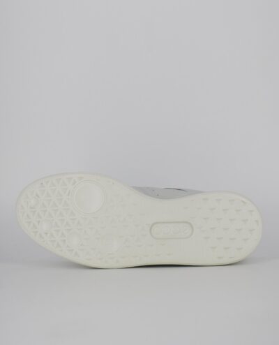 An underside view of the Ecco Street 720 W Starlight, in White.