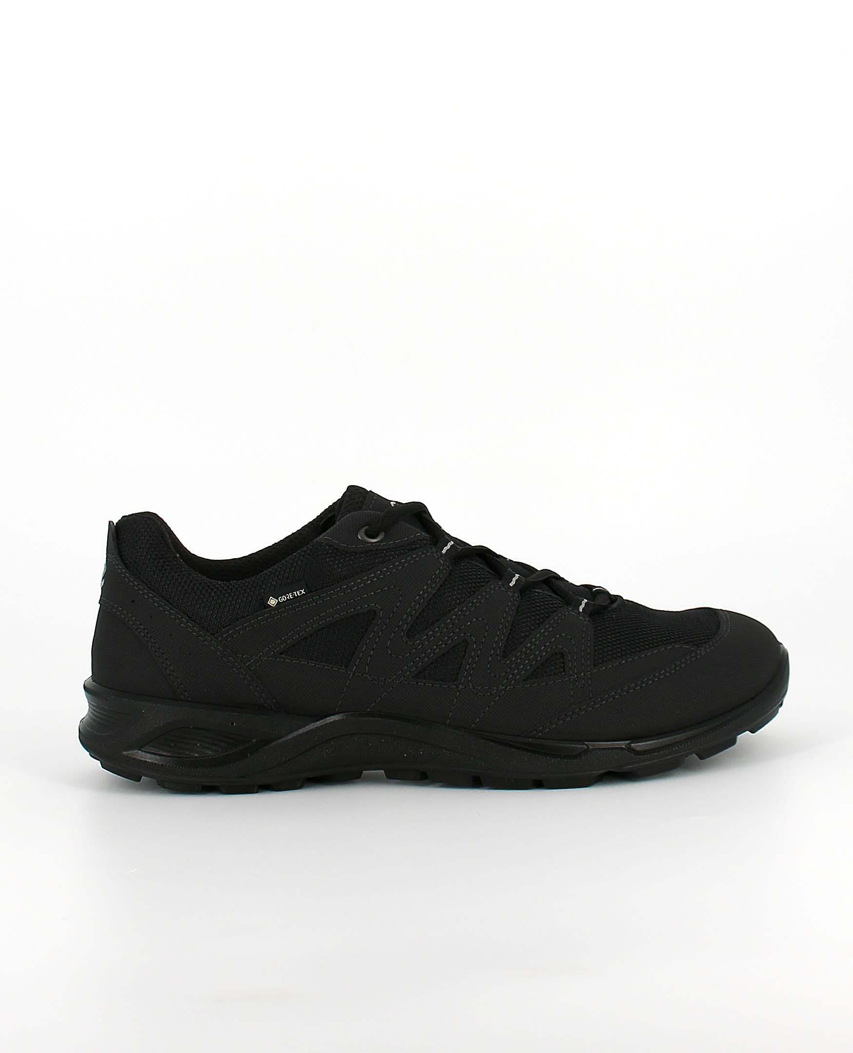 The side of the Ecco Terracruise LT M, in Black.