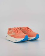 A pair of the Brooks Ghost Max, in Papaya/Apricot/Blue.
