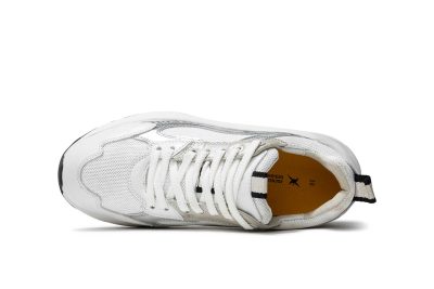 The top of the Xsensible Milau, in White Combi.
