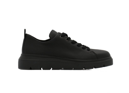 A right-hand side view of the Ecco Nouvelle, in Black.