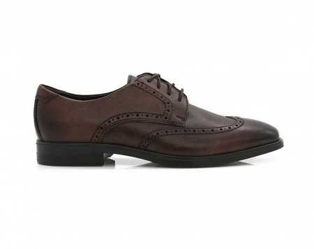 A right-hand side view of the Ecco Melbourne Brogue, in Cocoa Brown.