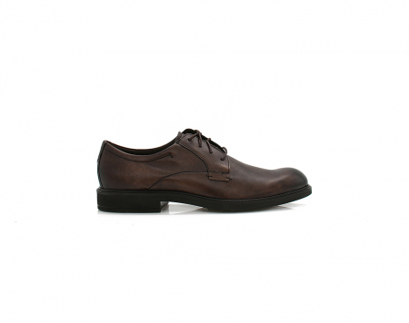 A right-hand side view of the Ecco Vitrus III, in Cocoa Brown.
